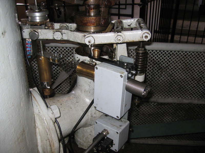 Holdemagnet med fjeder