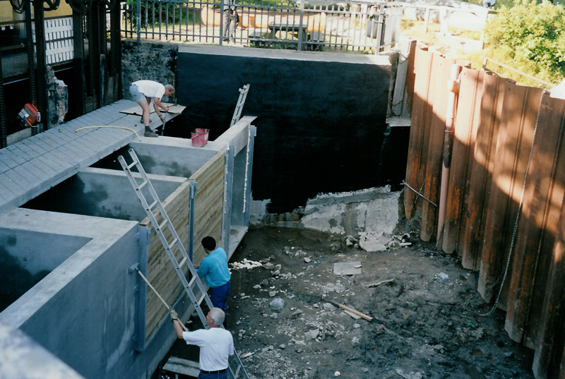 2002